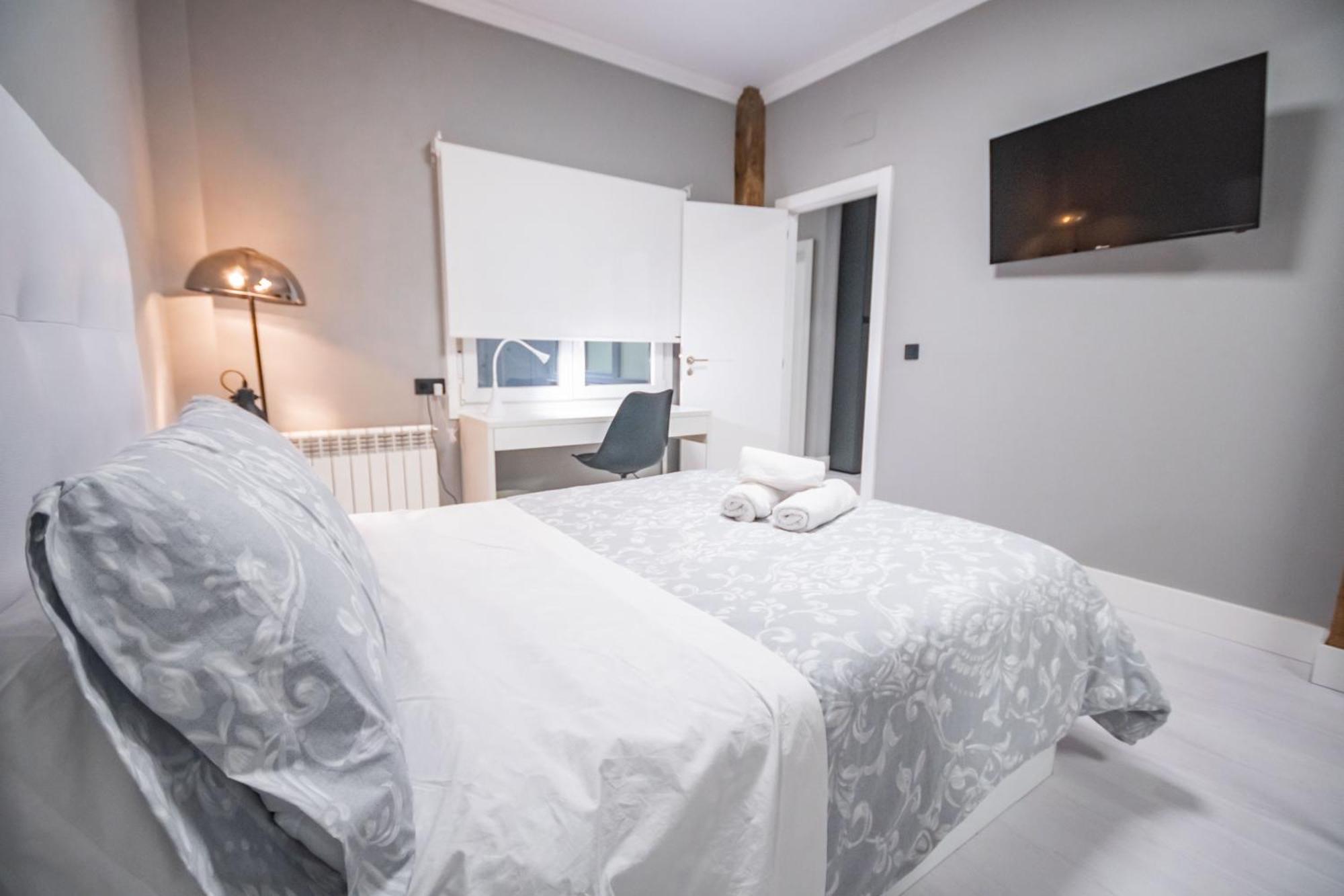Gran Apartamento 6 Suites Bilbao Center Esterno foto