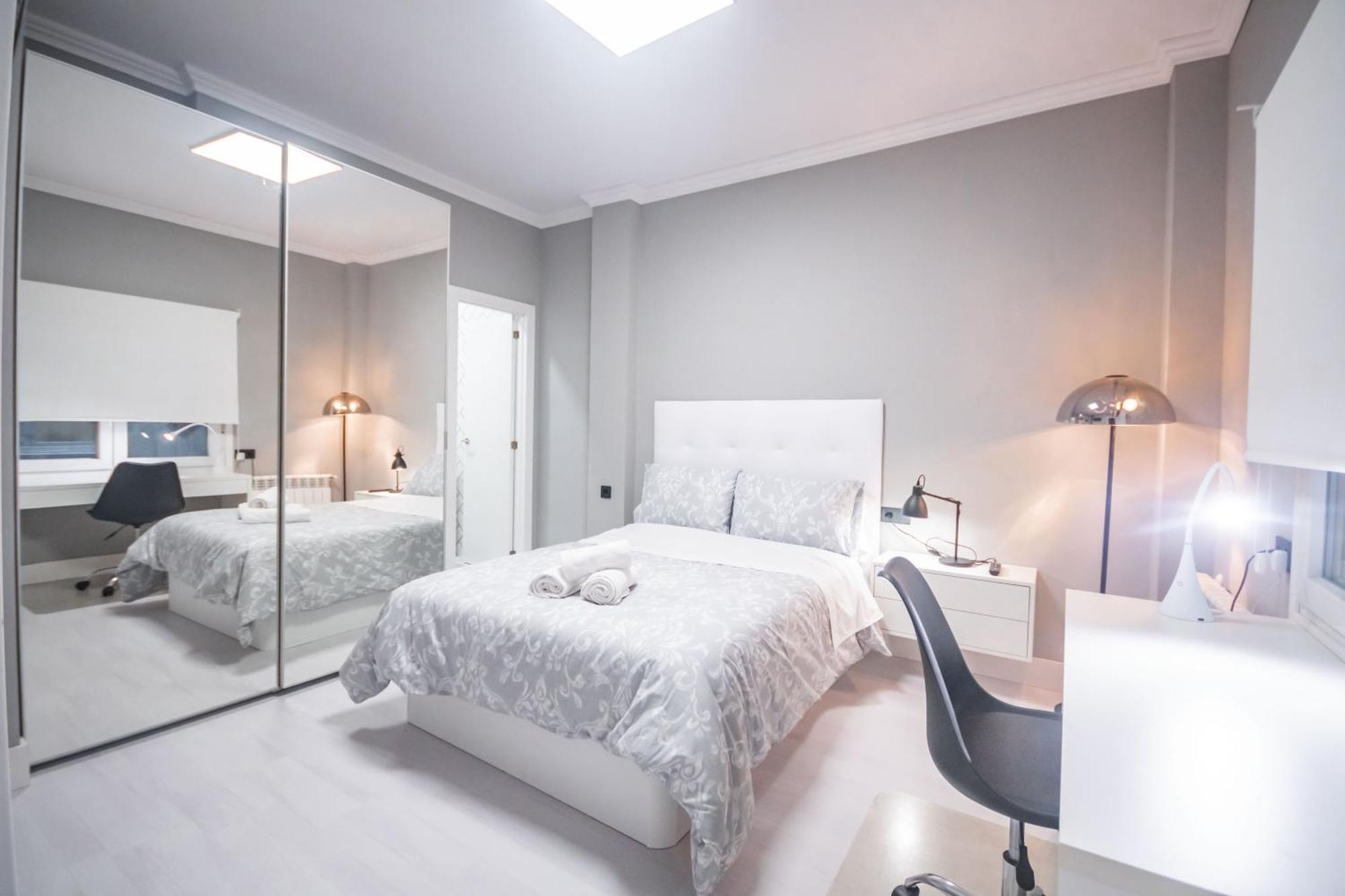 Gran Apartamento 6 Suites Bilbao Center Esterno foto