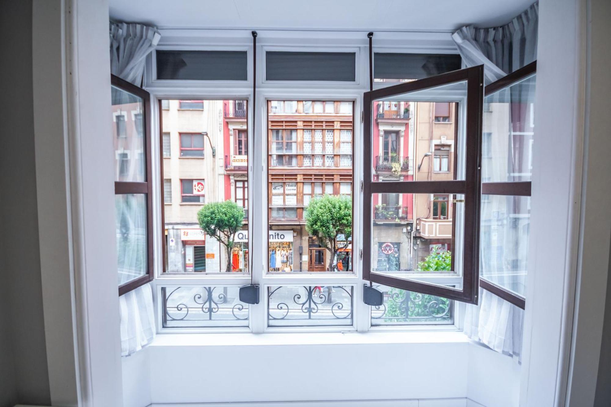 Gran Apartamento 6 Suites Bilbao Center Esterno foto
